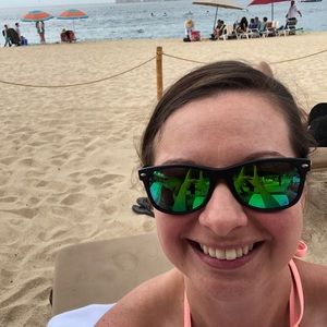 Meet your Posher, Cortney